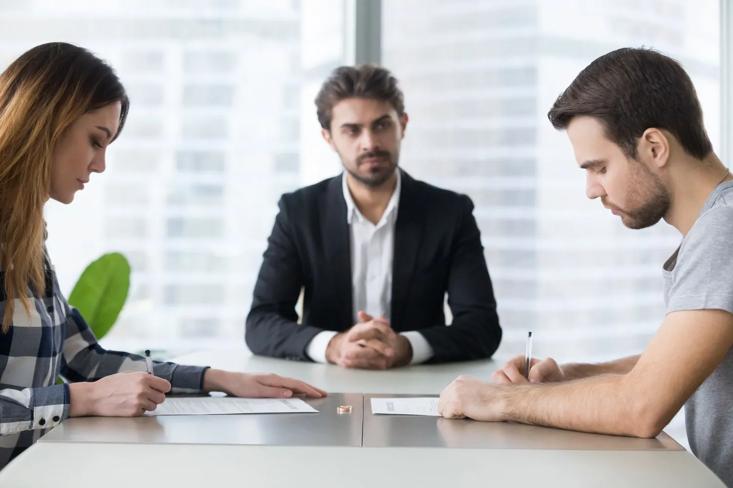 How EH Mediation Guides Couples Toward Fair and Balanced Outcomes Ashton-under-Lyne